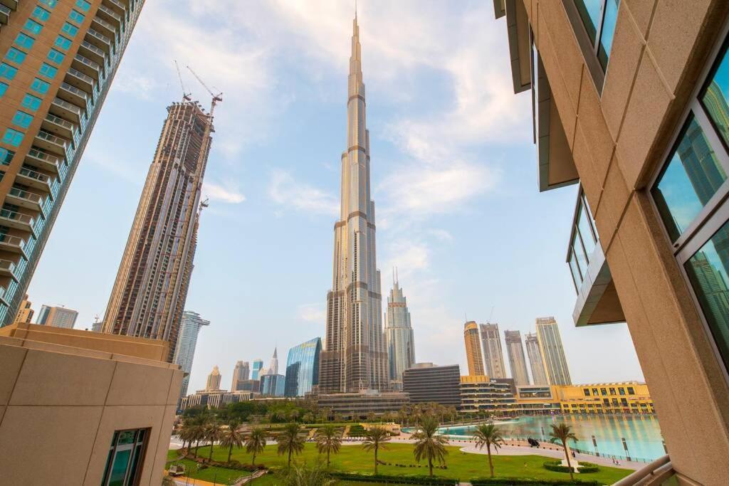 First Class 2Br With Full Burj Khalifa And Fountain View Dubai Bagian luar foto