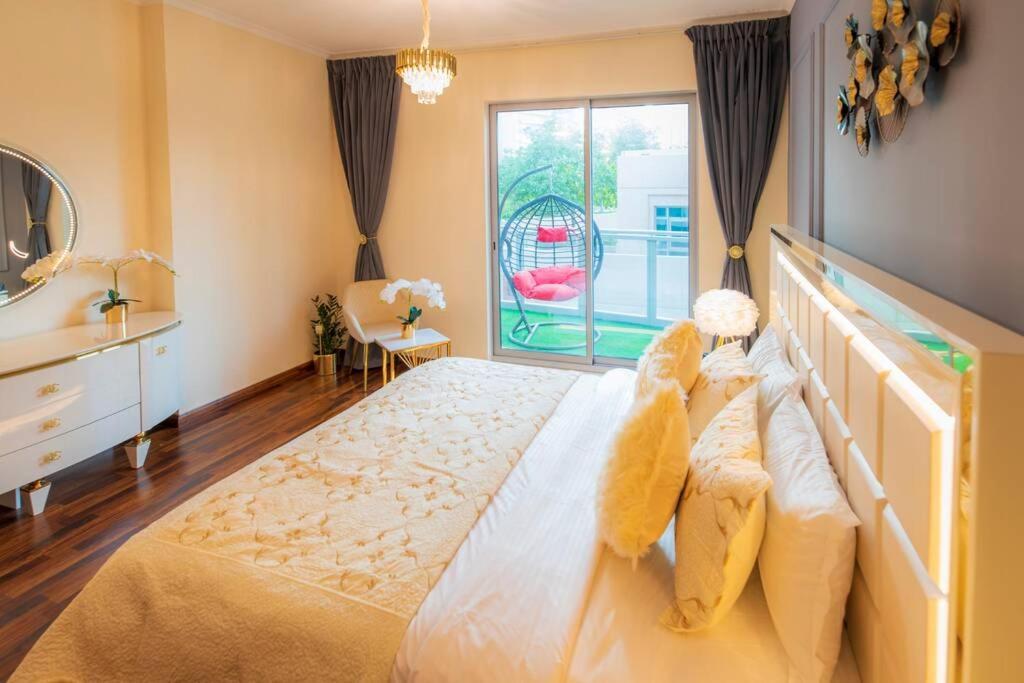 First Class 2Br With Full Burj Khalifa And Fountain View Dubai Bagian luar foto