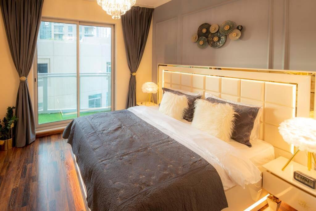 First Class 2Br With Full Burj Khalifa And Fountain View Dubai Bagian luar foto