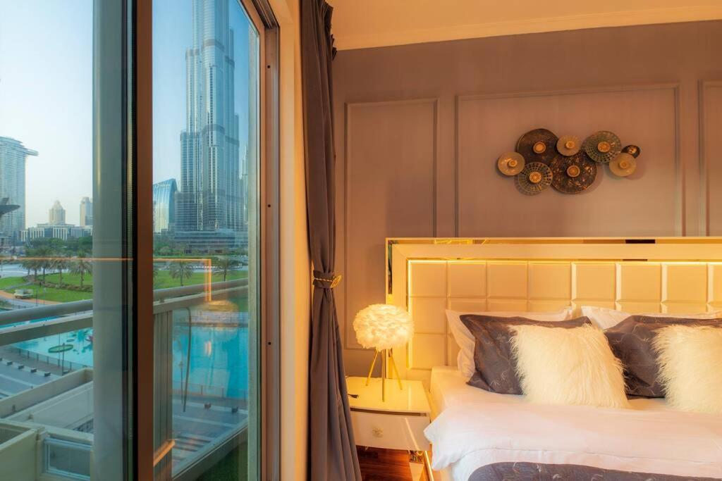 First Class 2Br With Full Burj Khalifa And Fountain View Dubai Bagian luar foto