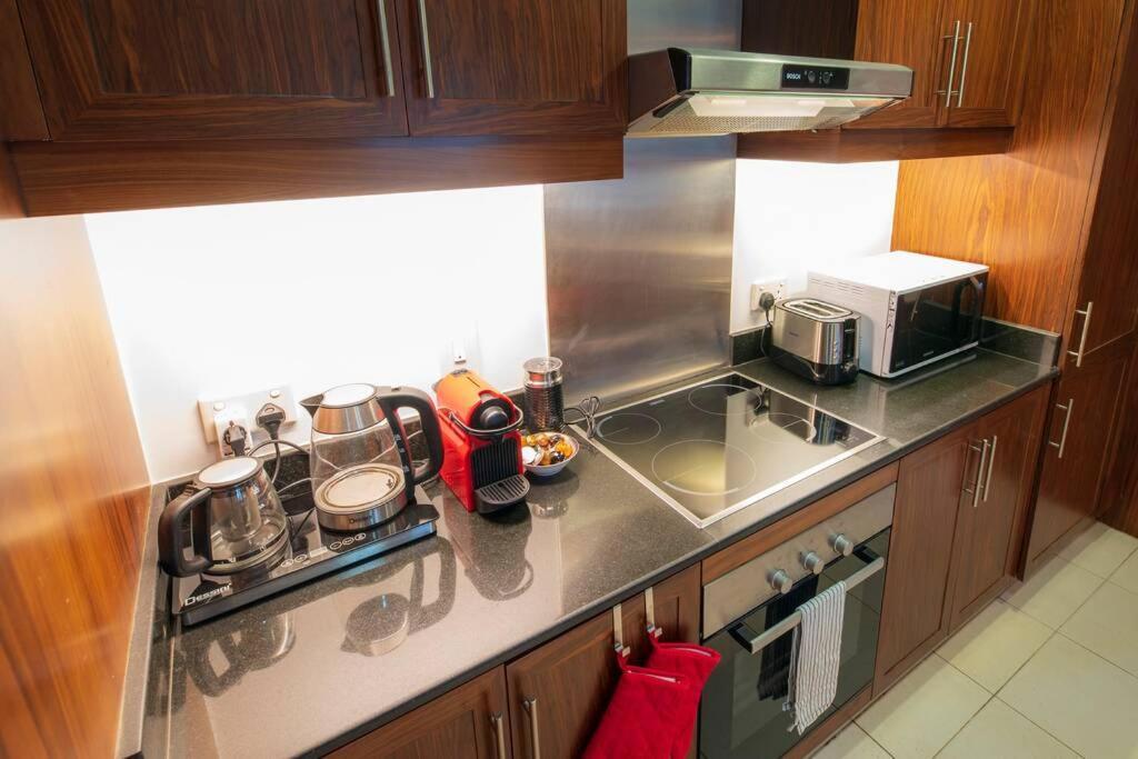 First Class 2Br With Full Burj Khalifa And Fountain View Dubai Bagian luar foto